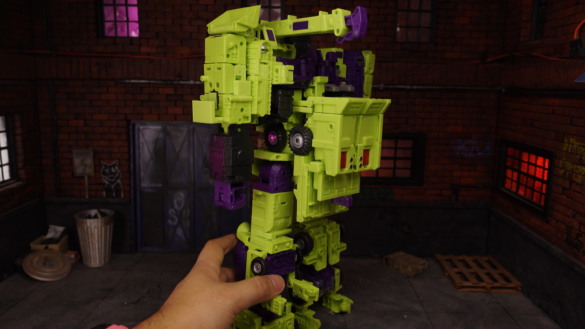 REVIEW DEVASTATOR – STUDIO SERIES 86.00_06_42_06.Imagen fija002