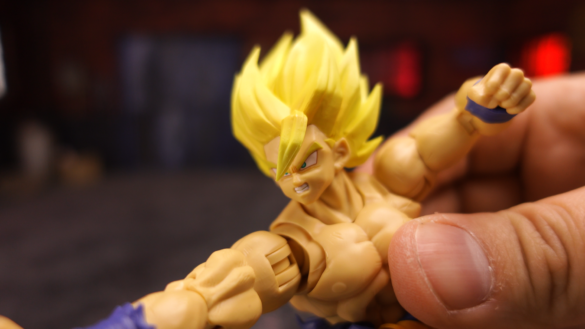 GOKU – SUPER SAIYAN LEGENDARY.00_05_12_01.Imagen fija020