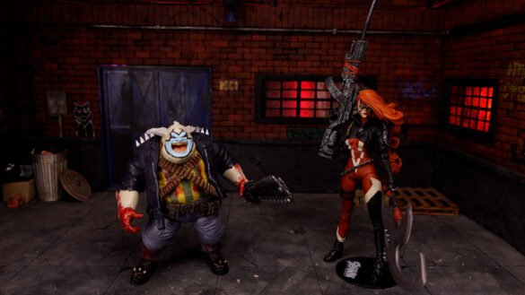 She-Spawn de McFarlane junto a una figura pequeña del universo Spawn.