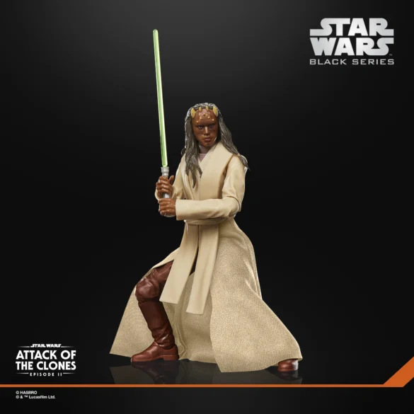 Agen Kolar de Star Wars The Black Series con túnica Jedi clara y sable de luz verde sostenido con ambas manos.