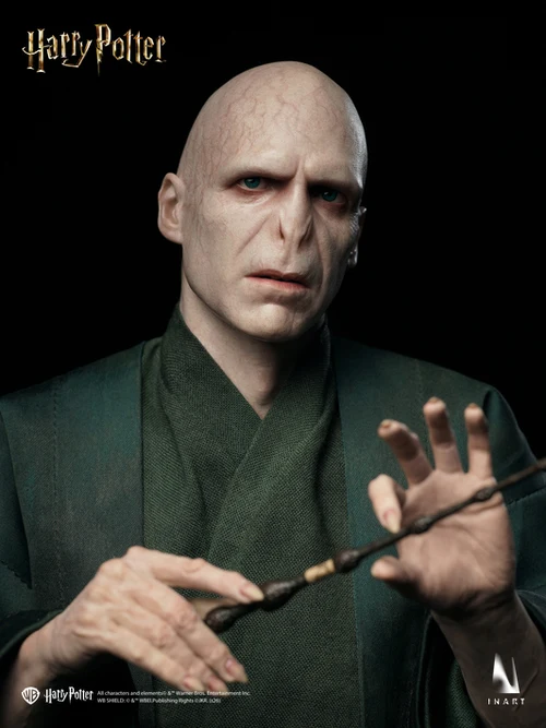Harry-Potter-and-the-Deathly-Hallows-Voldemort-018 Detalle de las manos y la varita de Voldemort de INART.