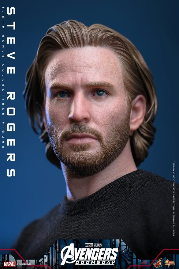 Detalle de Steve Rogers de Hot Toys con barba y camiseta negra.