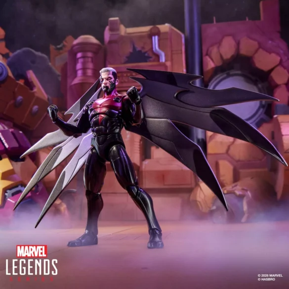 Marvel-Legends-Series-Bolivar-Trask-and-Marvel-Bastion-Nimrod-X-Men-97-07 Bastion Marvel Legends de Hasbro posando con las alas extendidas en un diorama.