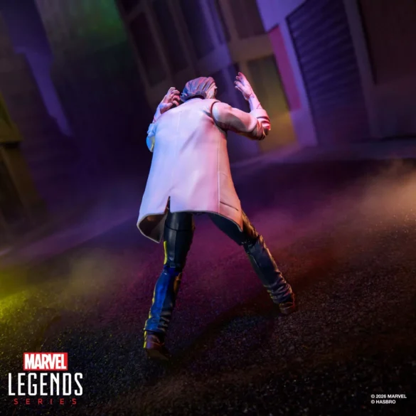 Marvel-Legends-Series-Bolivar-Trask-and-Marvel-Bastion-Nimrod-X-Men-97-08 Vista posterior de Bolivar Trask Marvel Legends de Hasbro durante una escena de acción.