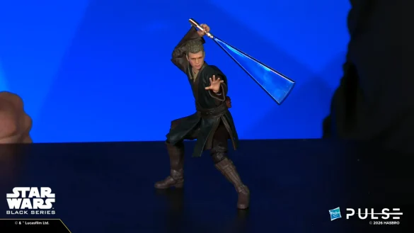 geeksonas-Star-Wars-New-Era-Launch-38 Anakin Skywalker Padawan The Black Series con hoja de sable de efecto de movimiento.