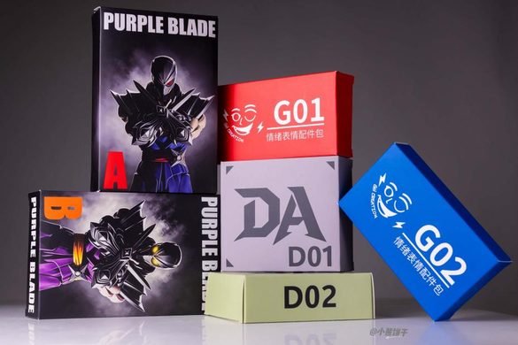 Conjunto de cajas Purple Blade y accesorios adicionales de HM Studio.